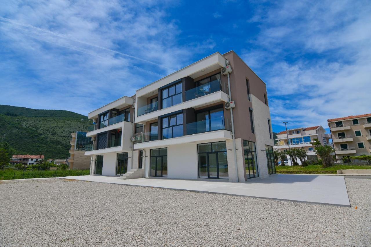 Apartmani Porat Igalo Bagian luar foto