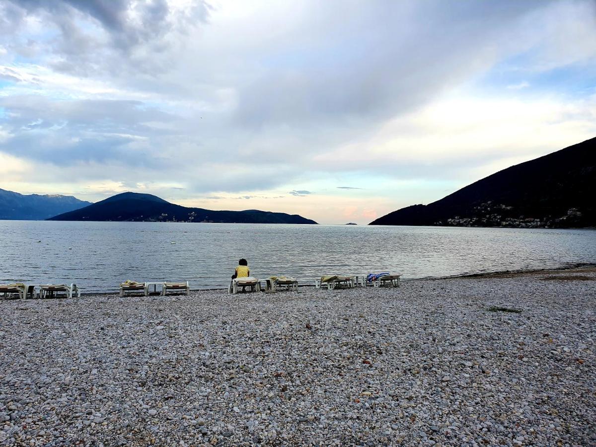Apartmani Porat Igalo Bagian luar foto